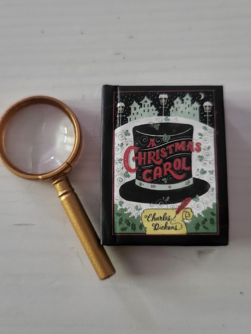Zuru Mini Brands Book - A Christmas Carol